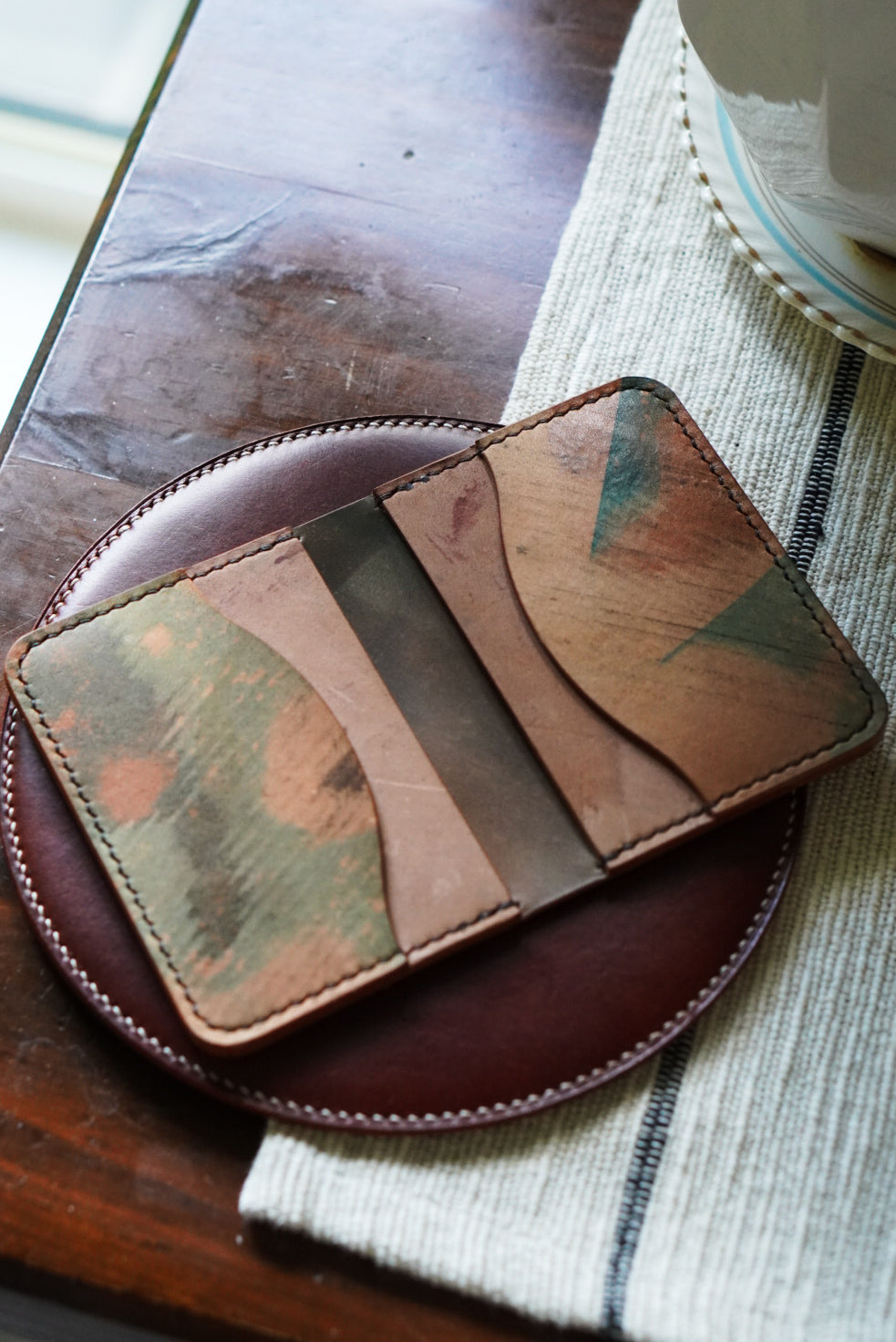 Nami Minimalist Bifold - Horween