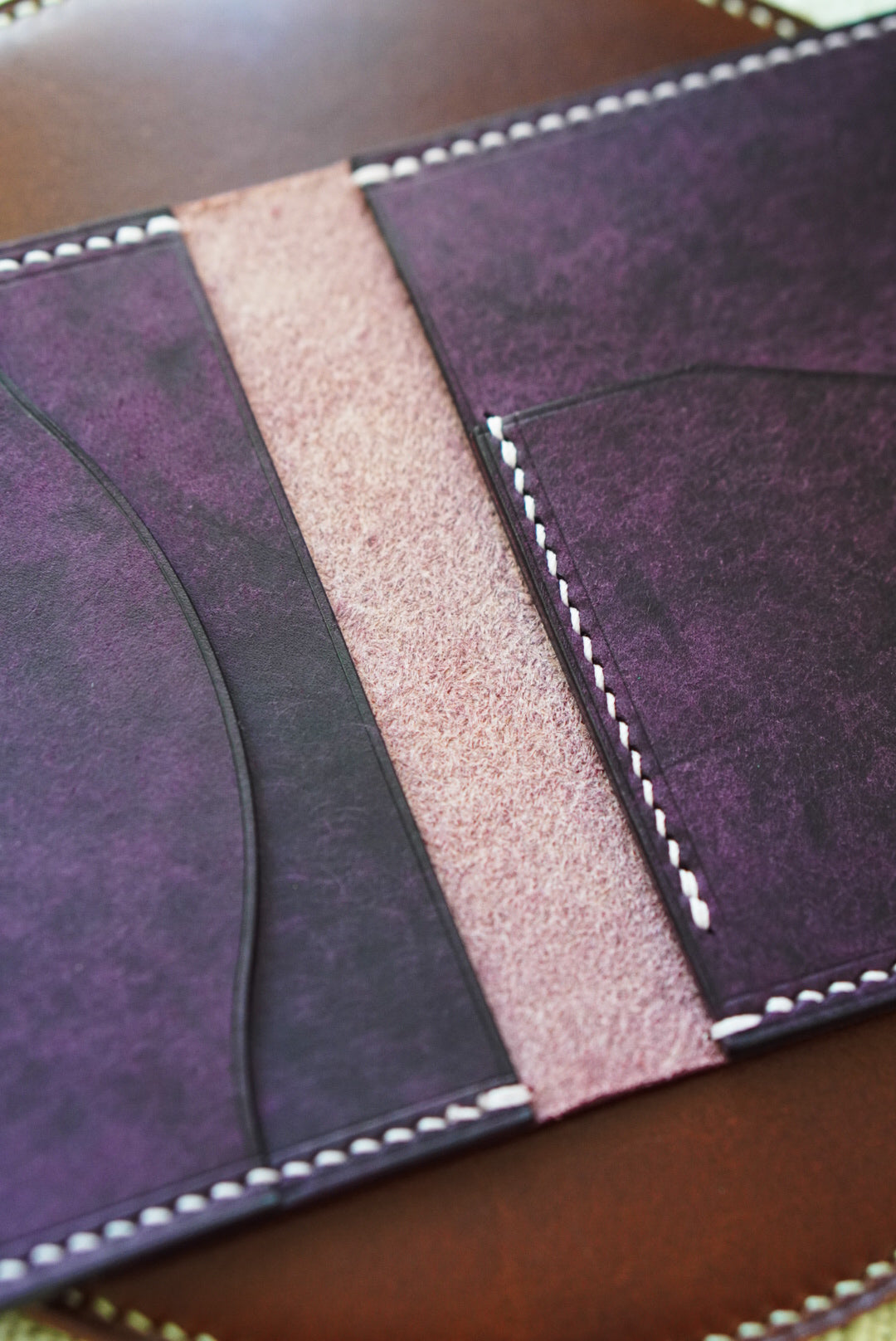 Nami Minimalist Bifold - Pueblo and Minerva