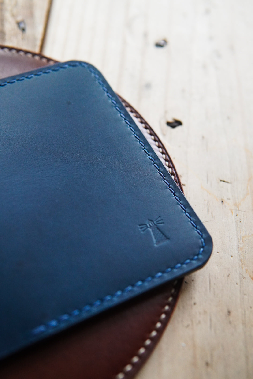 Nami Minimalist Bifold - Buttero and Pueblo