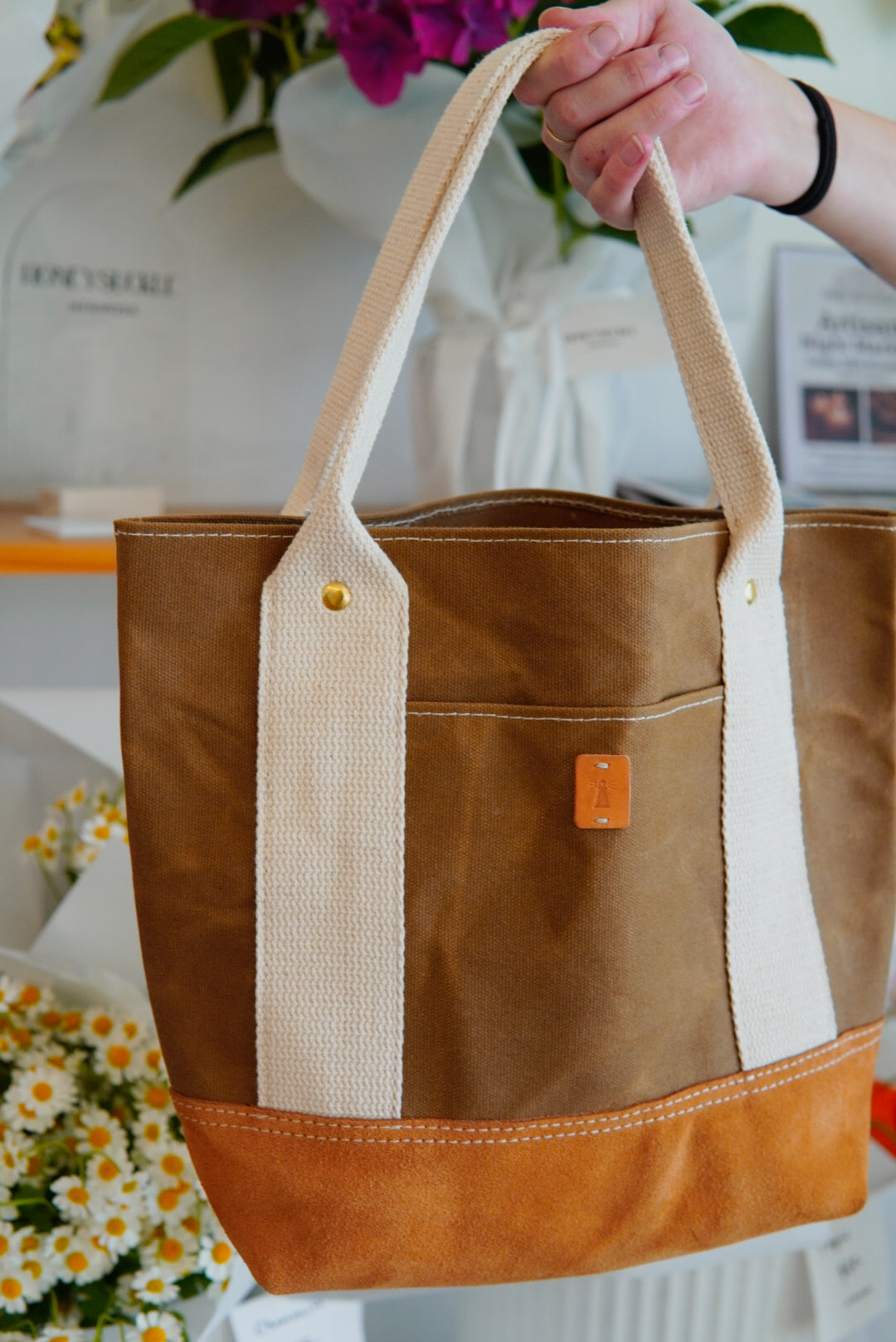 Lightkeeper Tote