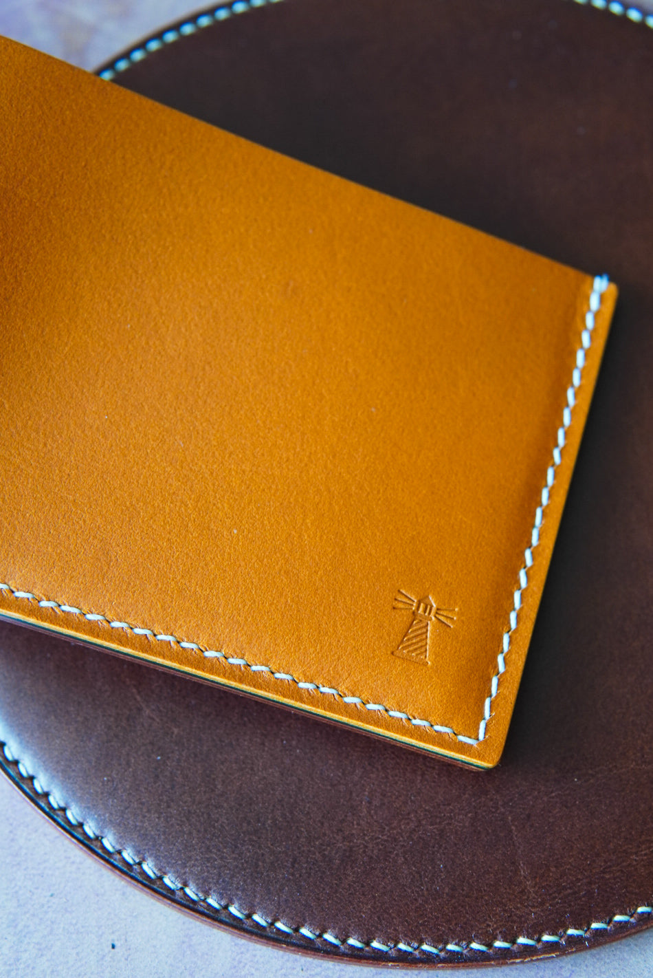 Classic Bifold - Minerva and Pueblo