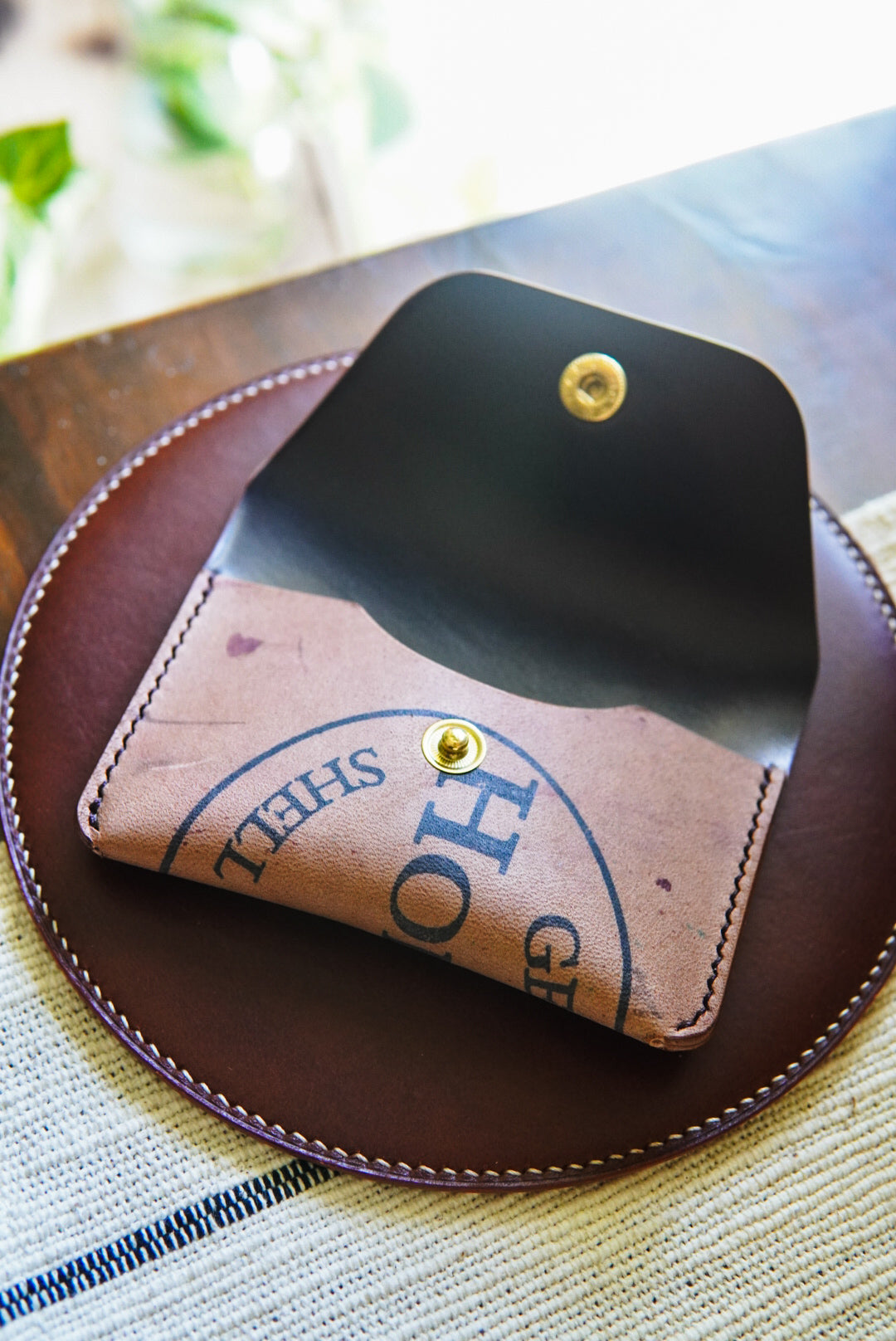 The Watchmen EDC wallet - Horween Shell Cordovan