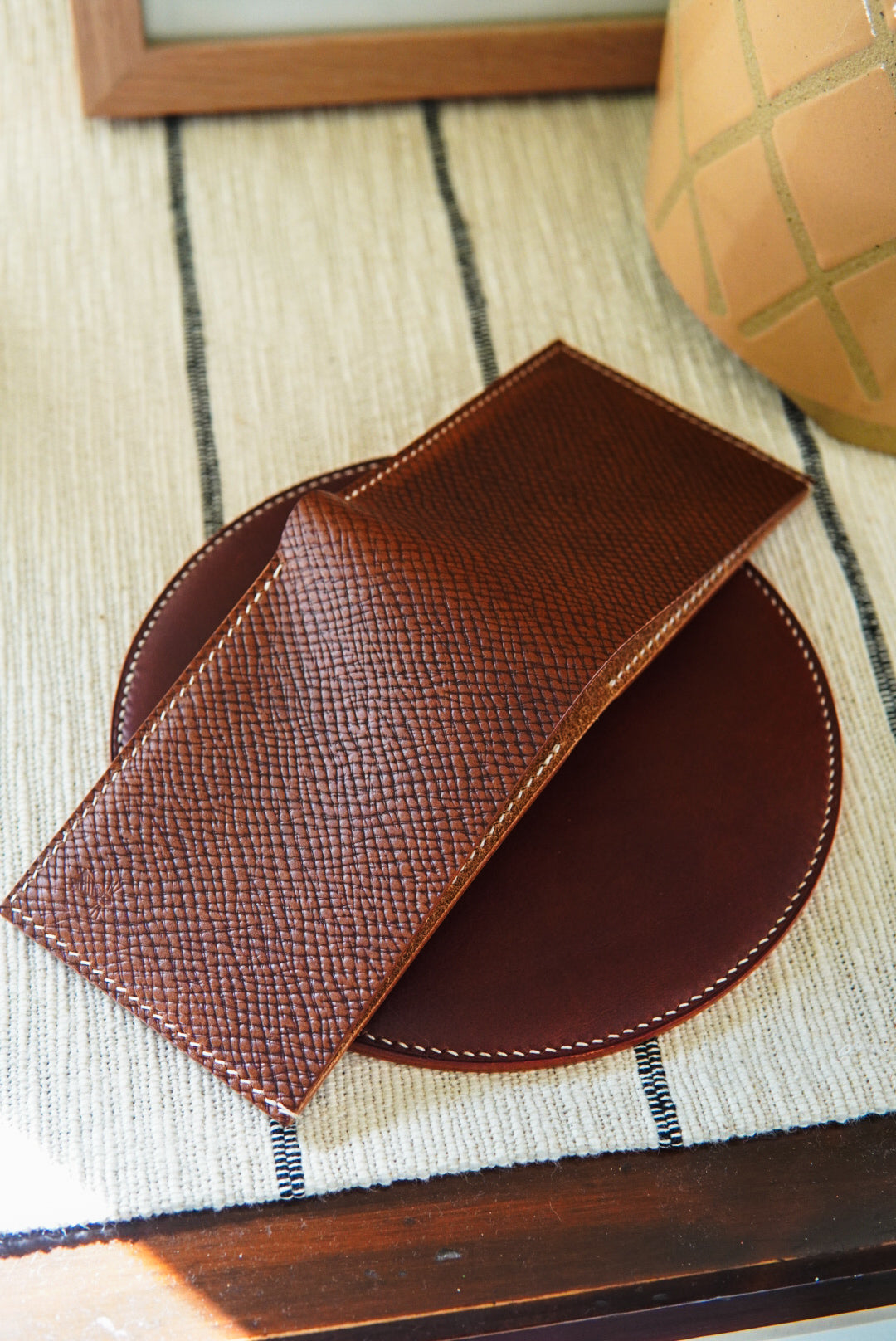 Classic Bifold - Buttero, Hatch and Pueblo