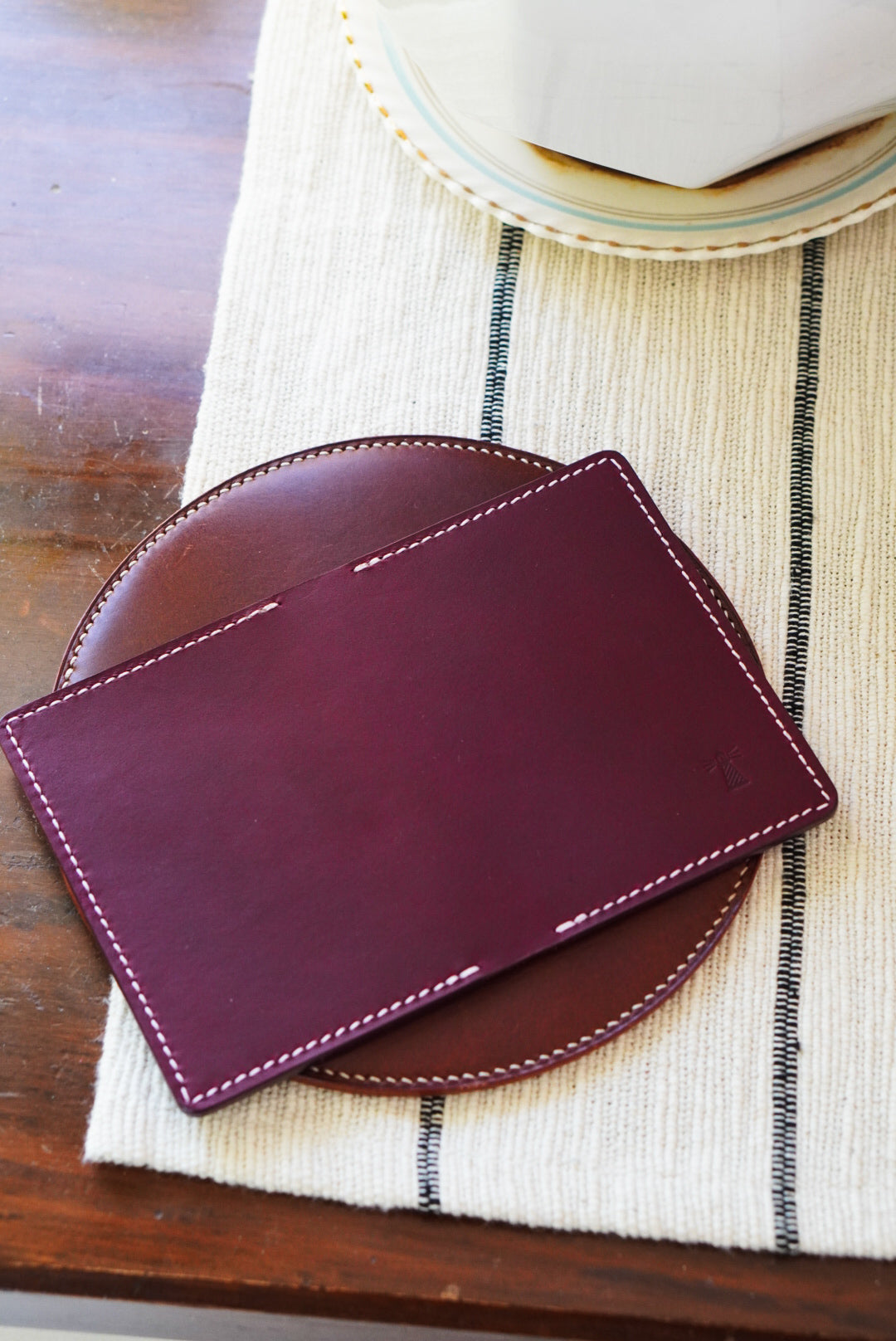 Nami Minimalist Bifold - Pueblo and Minerva