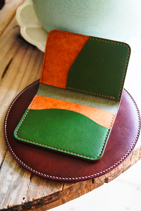 Nami Minimalist Bifold - Pueblo and Minerva