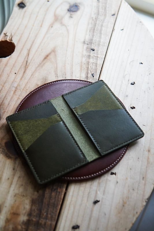 Beacon Vertical Bifold - Butter and Pueblo