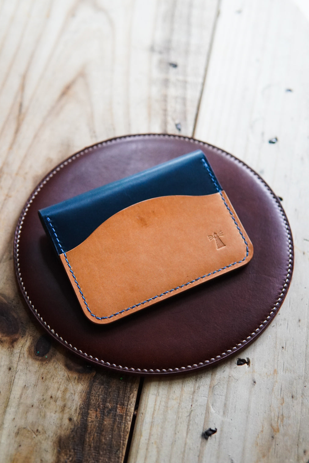 Signel Snep The Keeper - single snap card wallet – Lighthouse Leather Co.