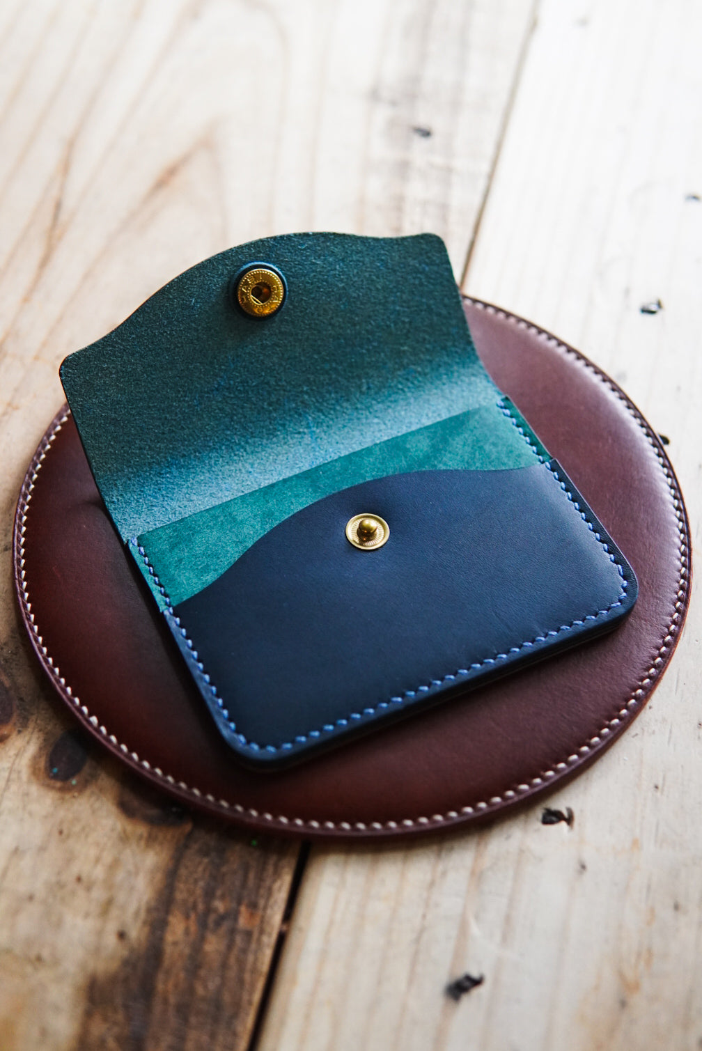 Signel Snep The Keeper - single snap card wallet – Lighthouse Leather Co.