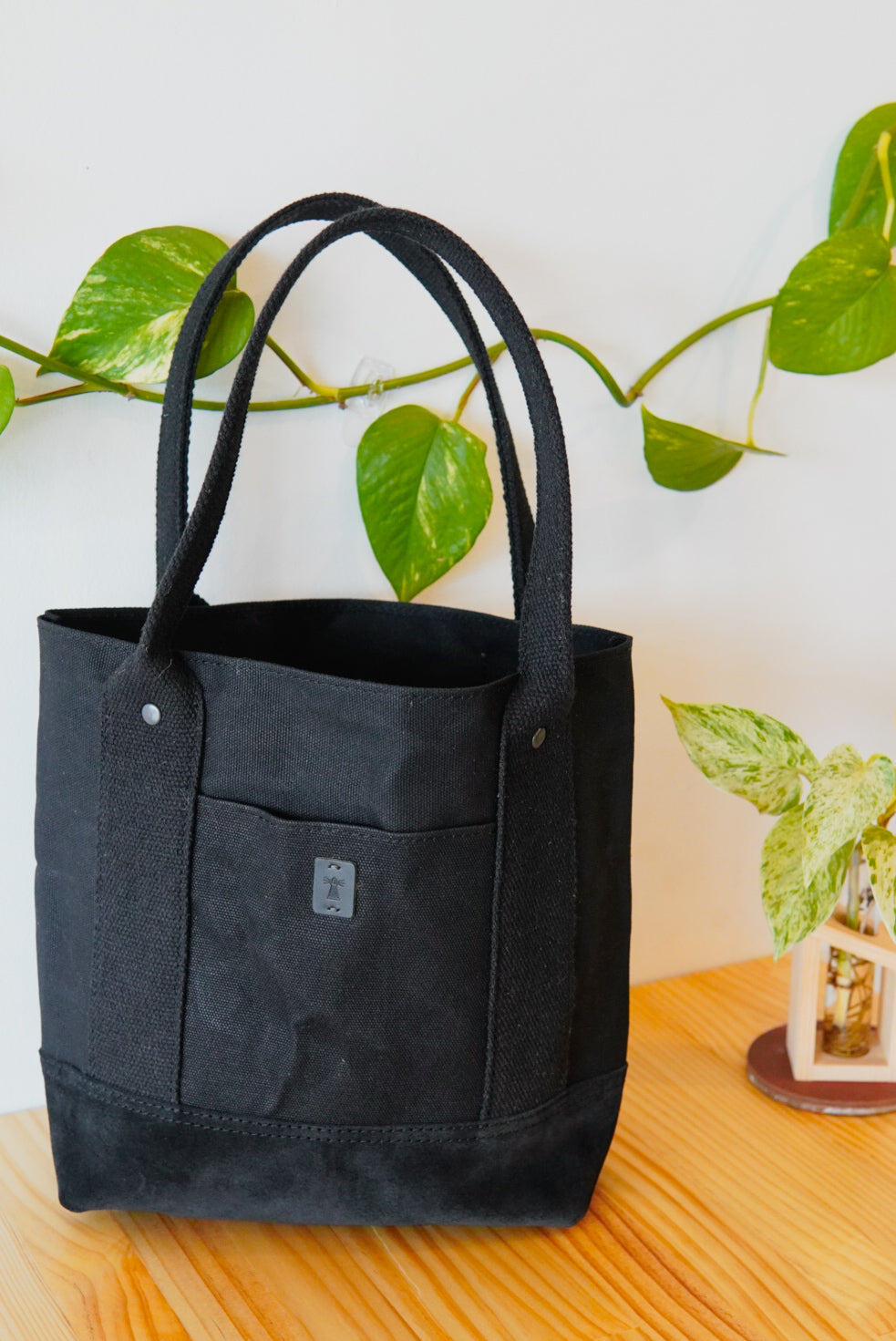 Lightkeeper Tote - Black