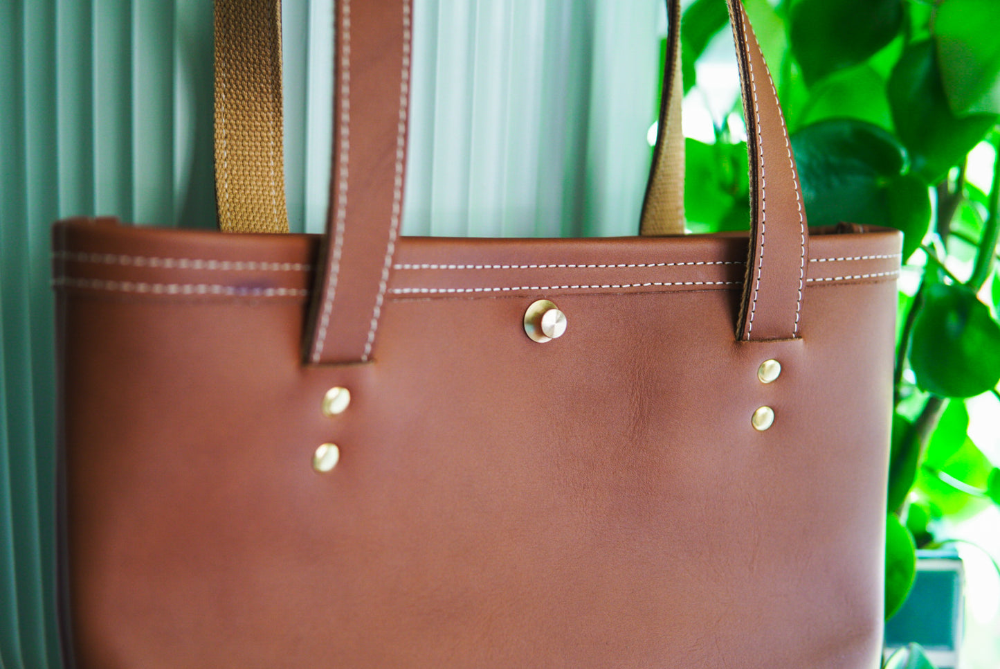 Essential Leather Tote