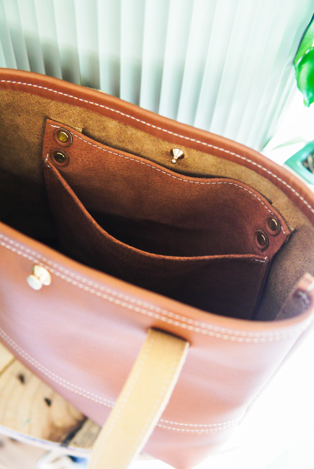 Essential Leather Tote
