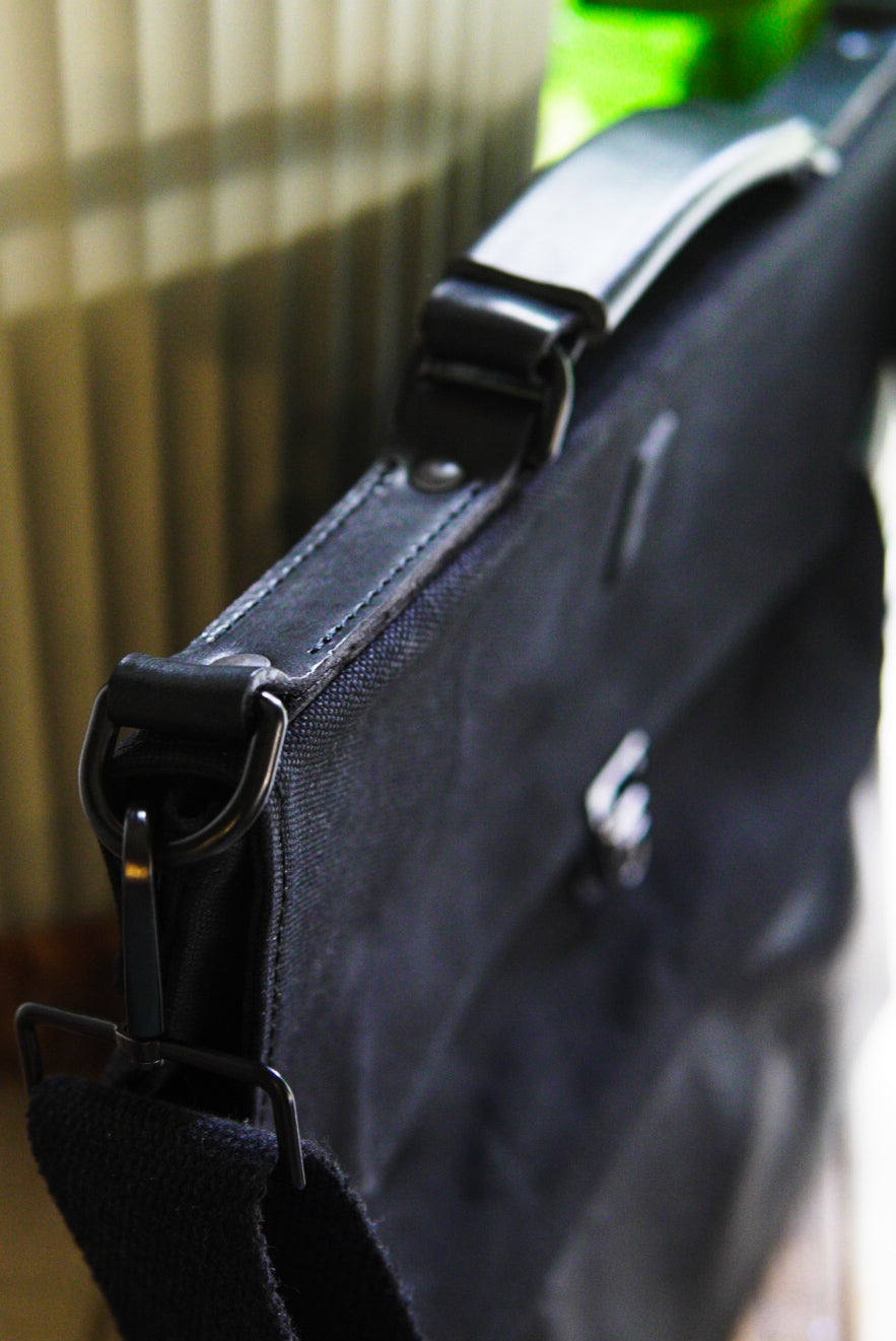 Messenger Bag - Mens satchel/briefcase/ everyday bag