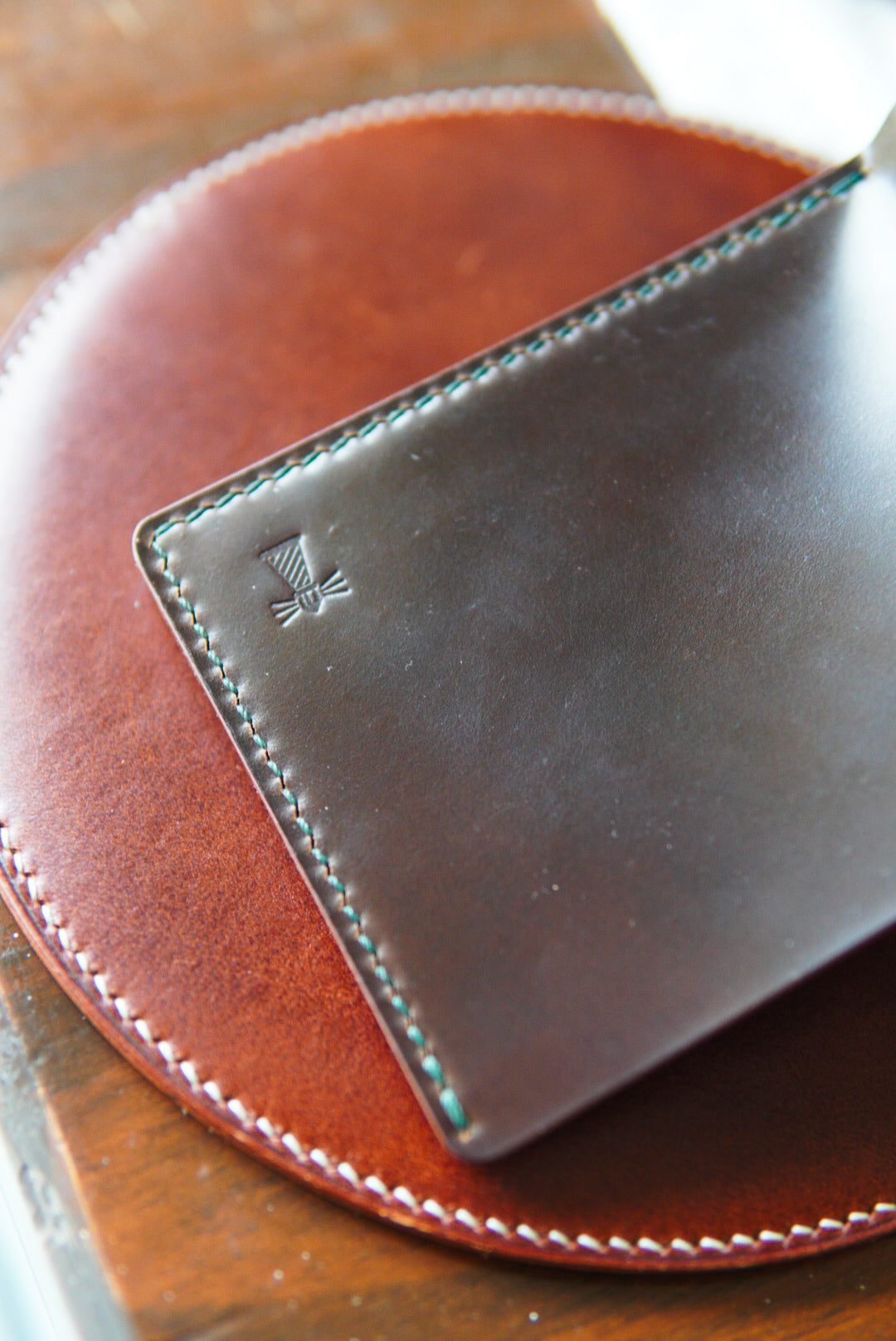 Classic Bifold - Horween shell - Cash Pocket Stamp