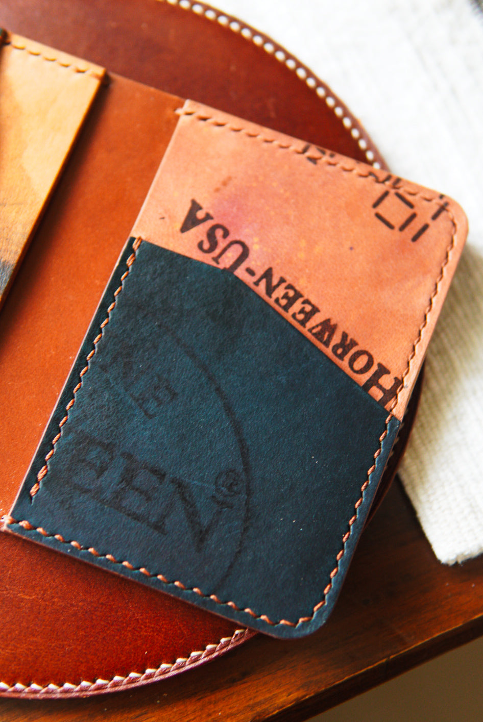 Nami Minimalist Bifold - Horween Reverse Amaretto