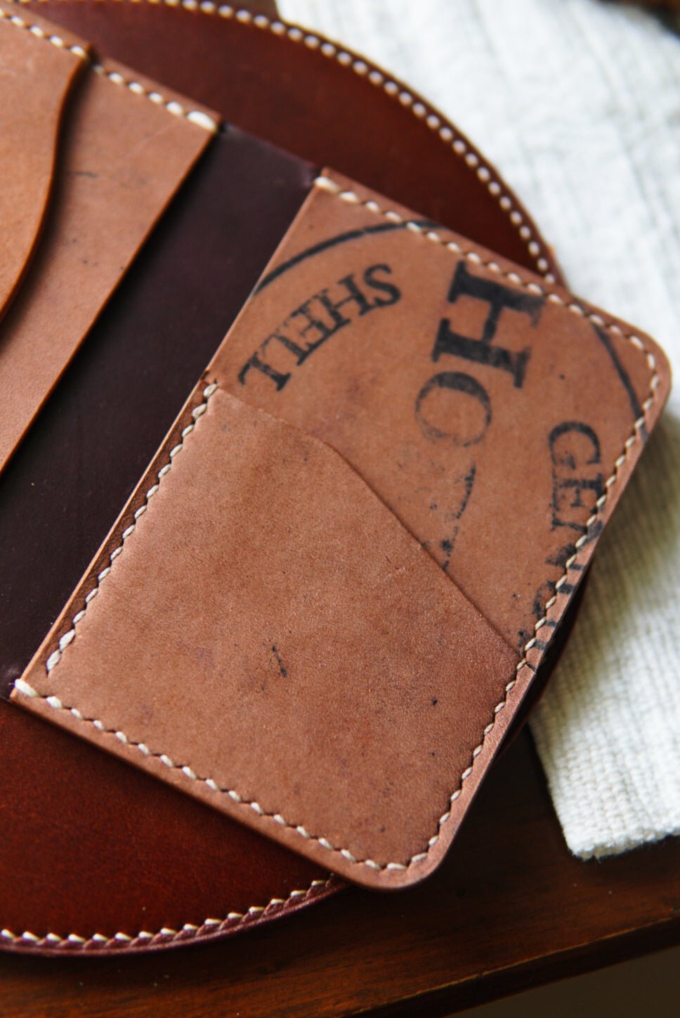 Nami Minimalist Bifold - Horween Reverse w Stamp