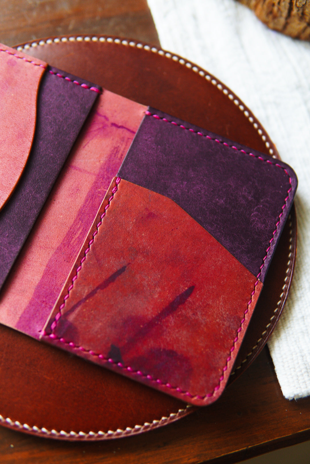 Nami Minimalist Bifold - Horween UV and Pruga Pueblo