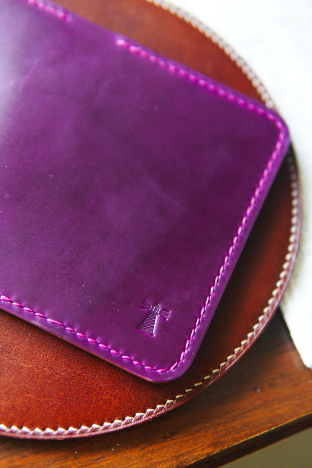 Nami Minimalist Bifold - Horween UV and Pruga Pueblo