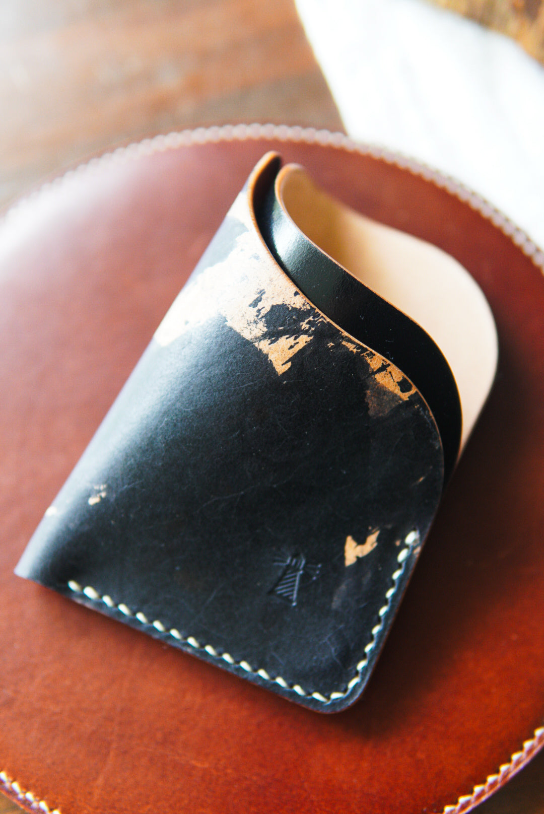 Rocado Shell Astragal - Reverse Marbled Black
