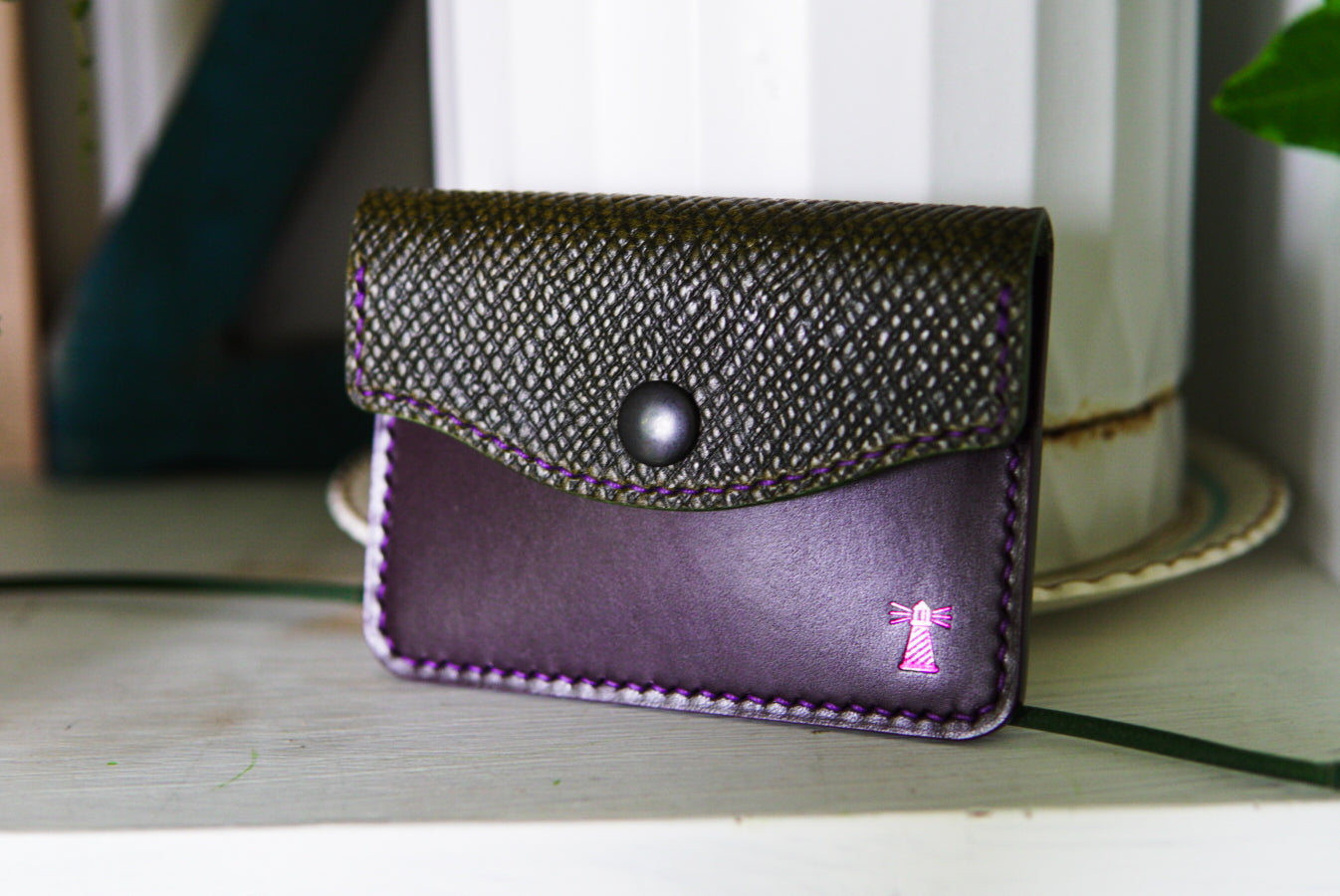 The Keeper - single snap card wallet